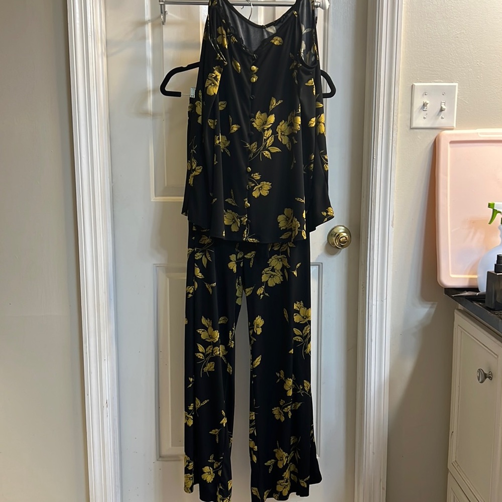 TORRID Size 1 Wide Leg Pant Set